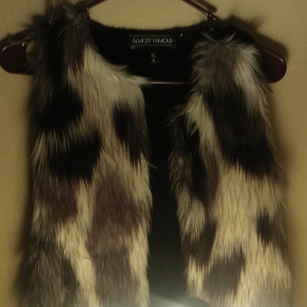 Fur vest